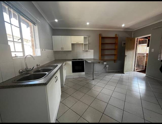 1 BEDROOM PROPERTY TO RENT IN KENLEAF